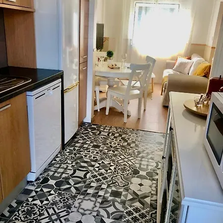 Break-quiet House With Private Patio Vakantiehuis *