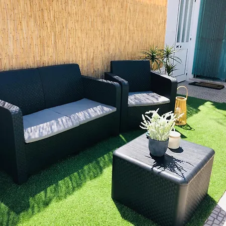 Break-quiet House With Private Patio * Torres Vedras