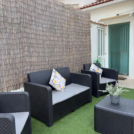 Break-quiet House With Private Patio