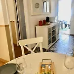 Break-quiet House With Private Patio Vakantiehuis *