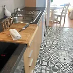 Break-quiet House With Private Patio Vakantiehuis Torres Vedras