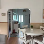 Break-quiet House With Private Patio * Torres Vedras
