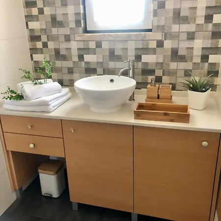 Break-quiet House With Private Patio * טורס ודראס