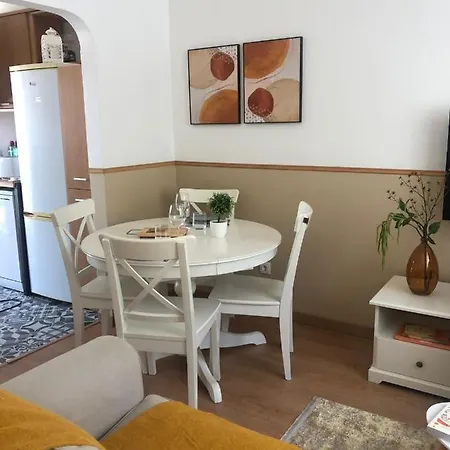 Break-quiet House With Private Patio *