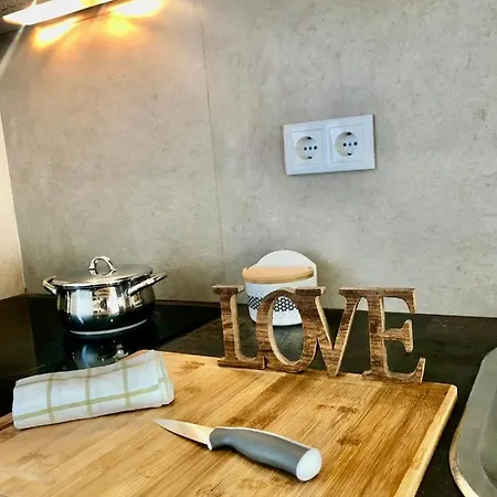 Break By Staysalmar *