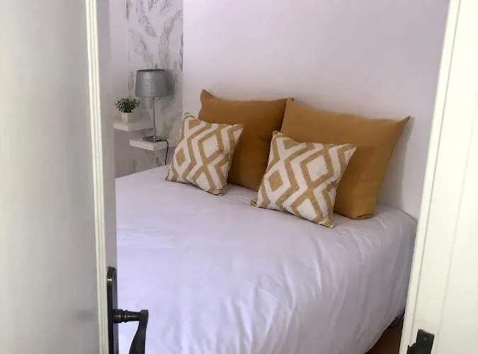 Break-quiet House With Private Patio Holiday home